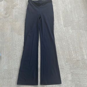 BRAND NEW! GAP Flare Leggings - $45 - Womens M Tall
